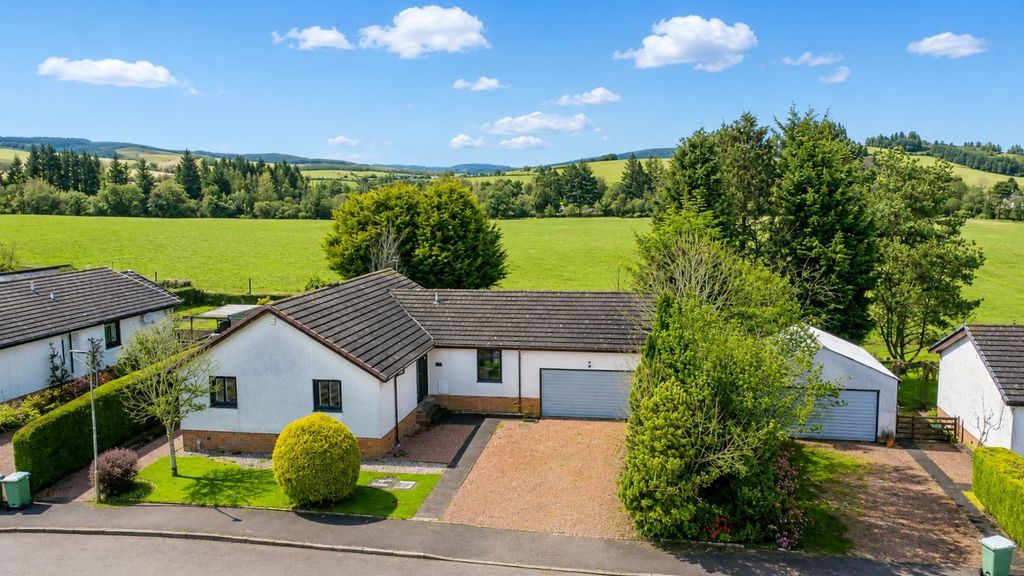 Property photo 1 of 38