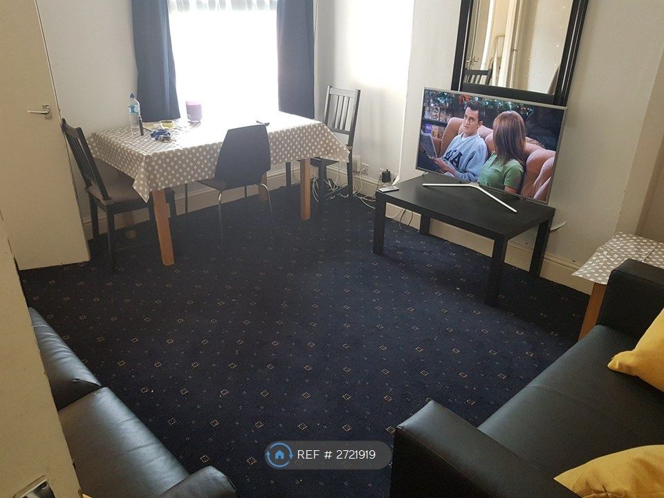 Property photo 1 of 9 Sitting Room