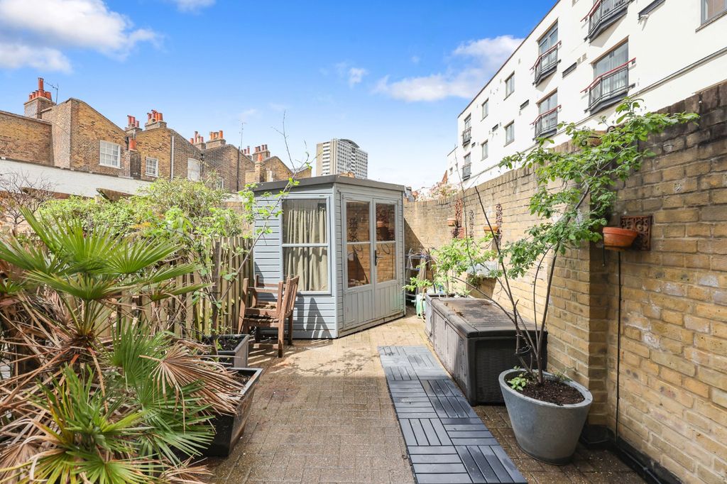 Property photo 1 of 35 Picture No. 22