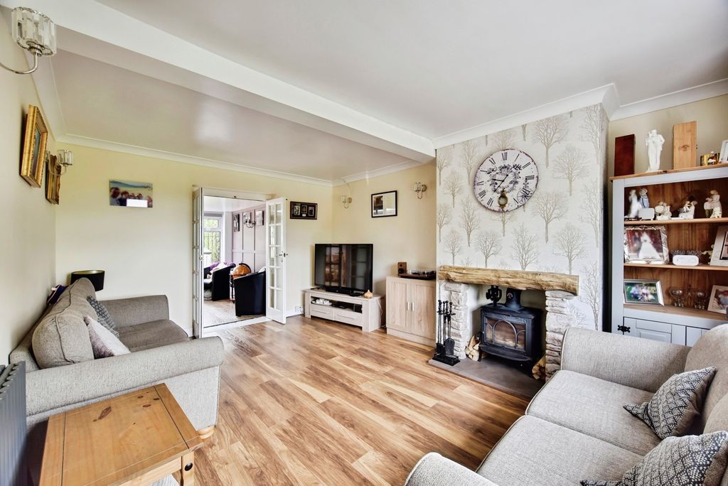 Property photo 3 of 15 Photo