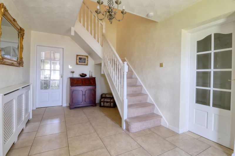 Property photo 2 of 21 Entrance Hall
