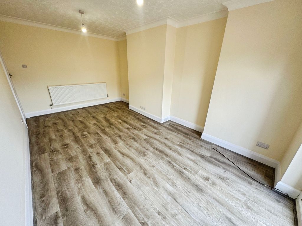 Property photo 3 of 13 Living Room