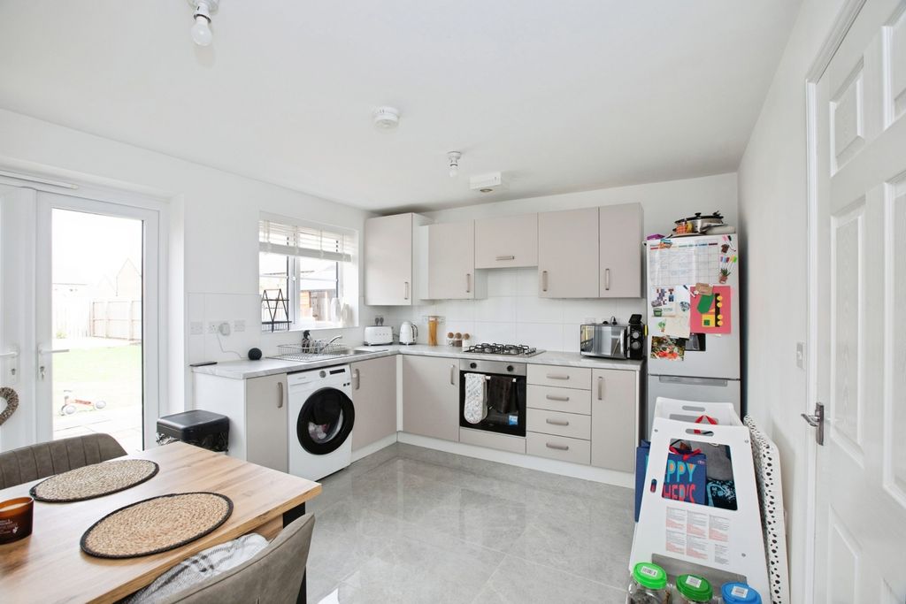 Property photo 3 of 17 Photo