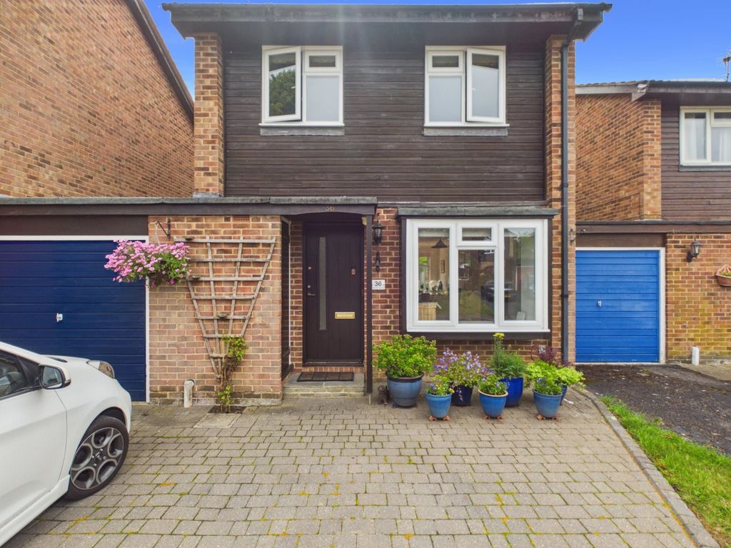 Property photo 1 of 19 Front