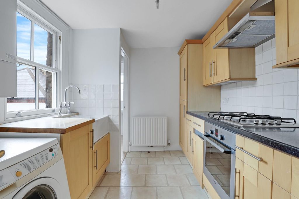 Property photo 3 of 10 01-4943Jhpropworld - Flat 3, 49 Davids Road - 1.Jp