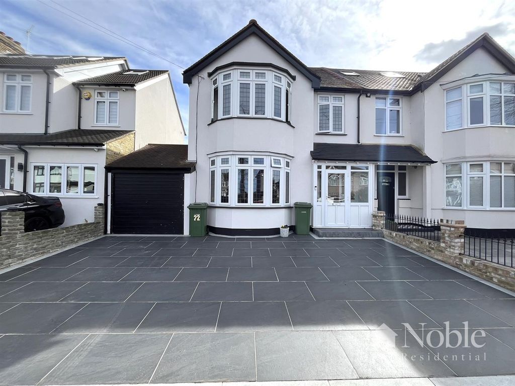 Property photo 1 of 19 External