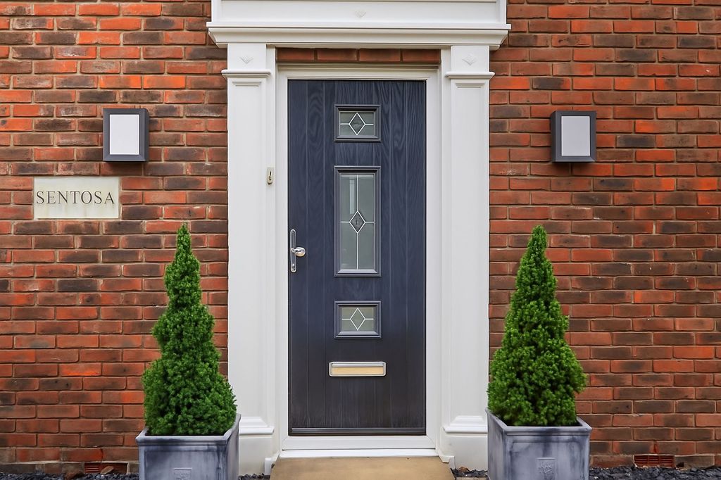 Property photo 2 of 22