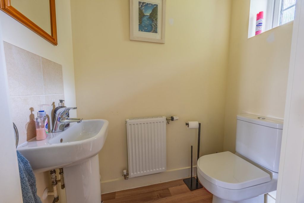 Property photo 3 of 32