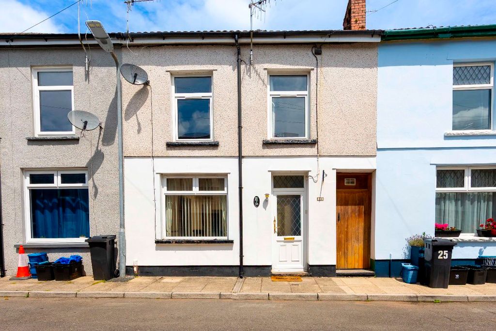 Property photo 1 of 25