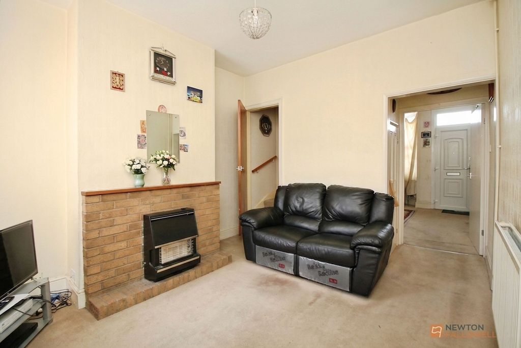 Property photo 3 of 11