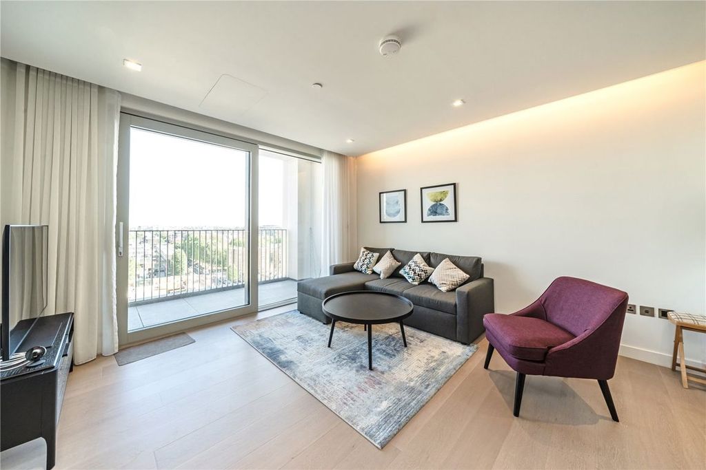 Property photo 2 of 8