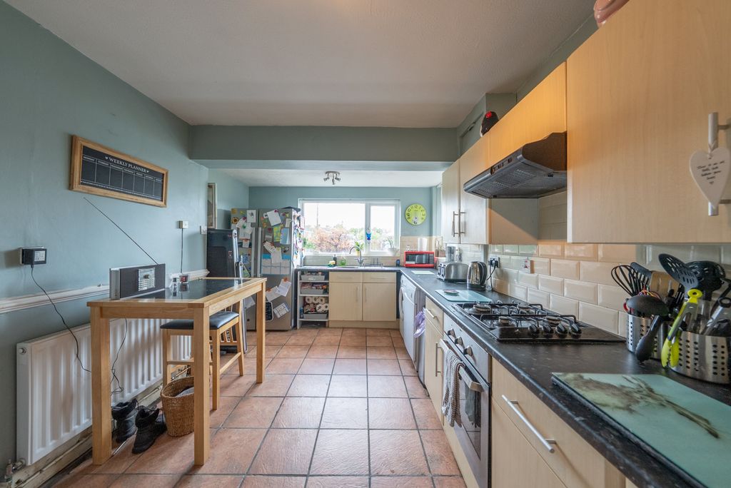 Property photo 3 of 26