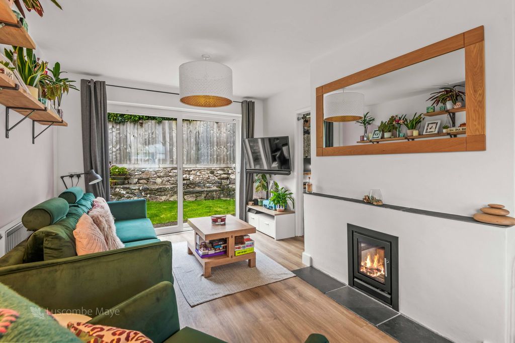 Property photo 1 of 16