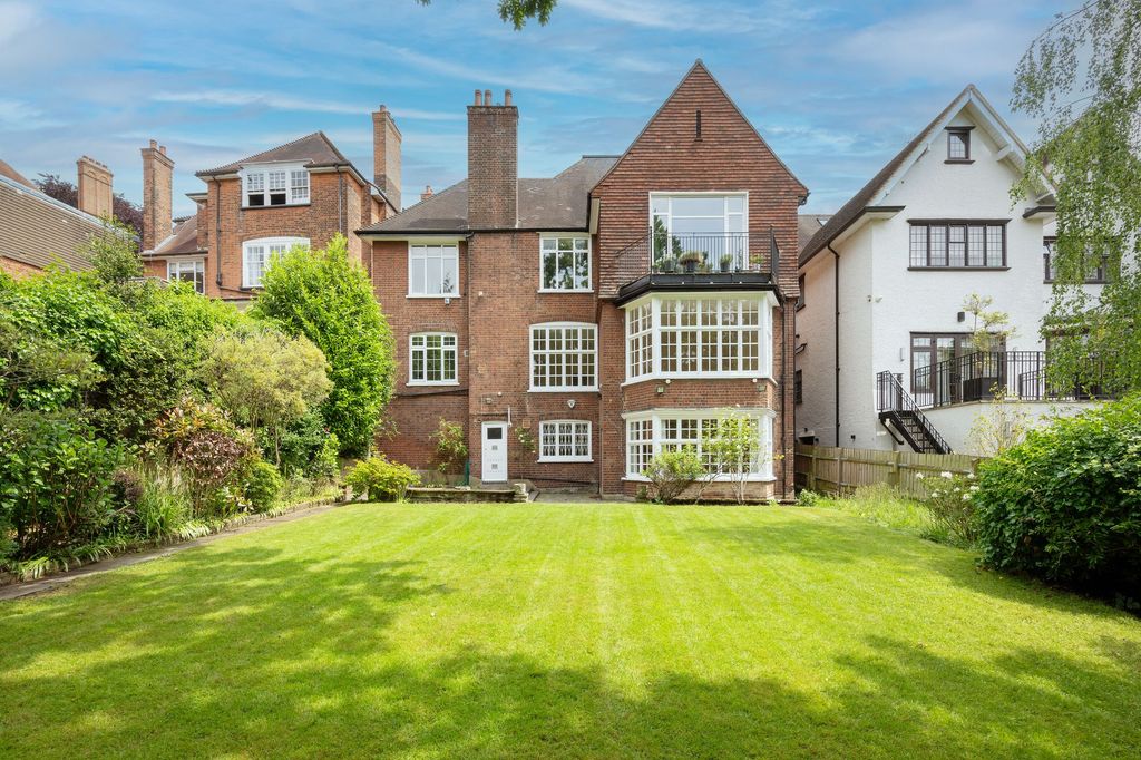 Property photo 1 of 35