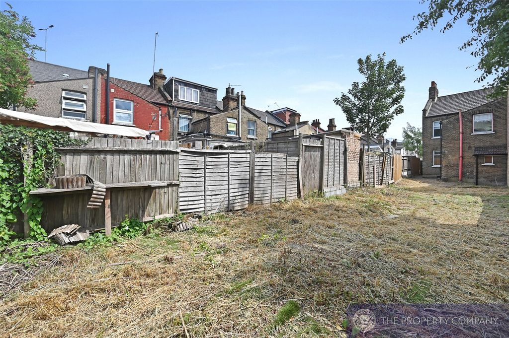 Property photo 3 of 12 Picture No. 15