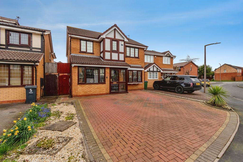 Property photo 2 of 17