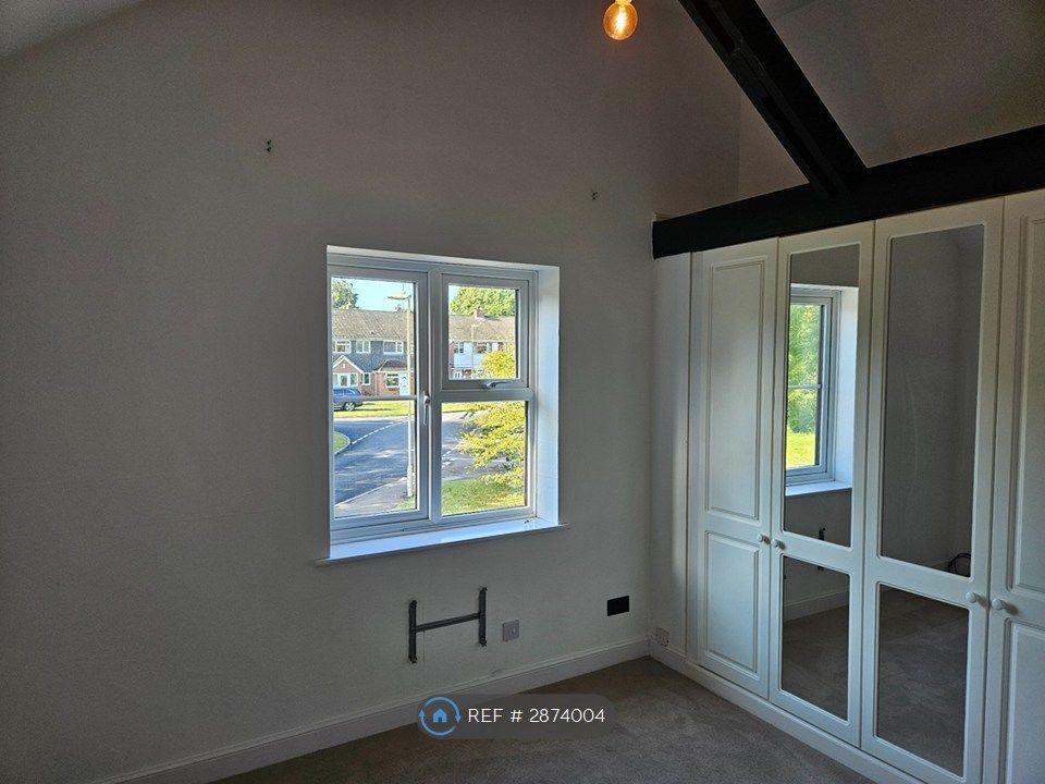 Property photo 2 of 14 Bedroom