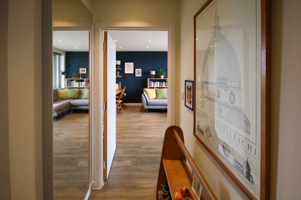 Property photo 2 of 13 Hallway