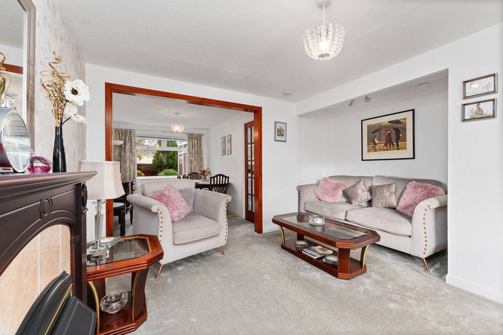 Property photo 2 of 23