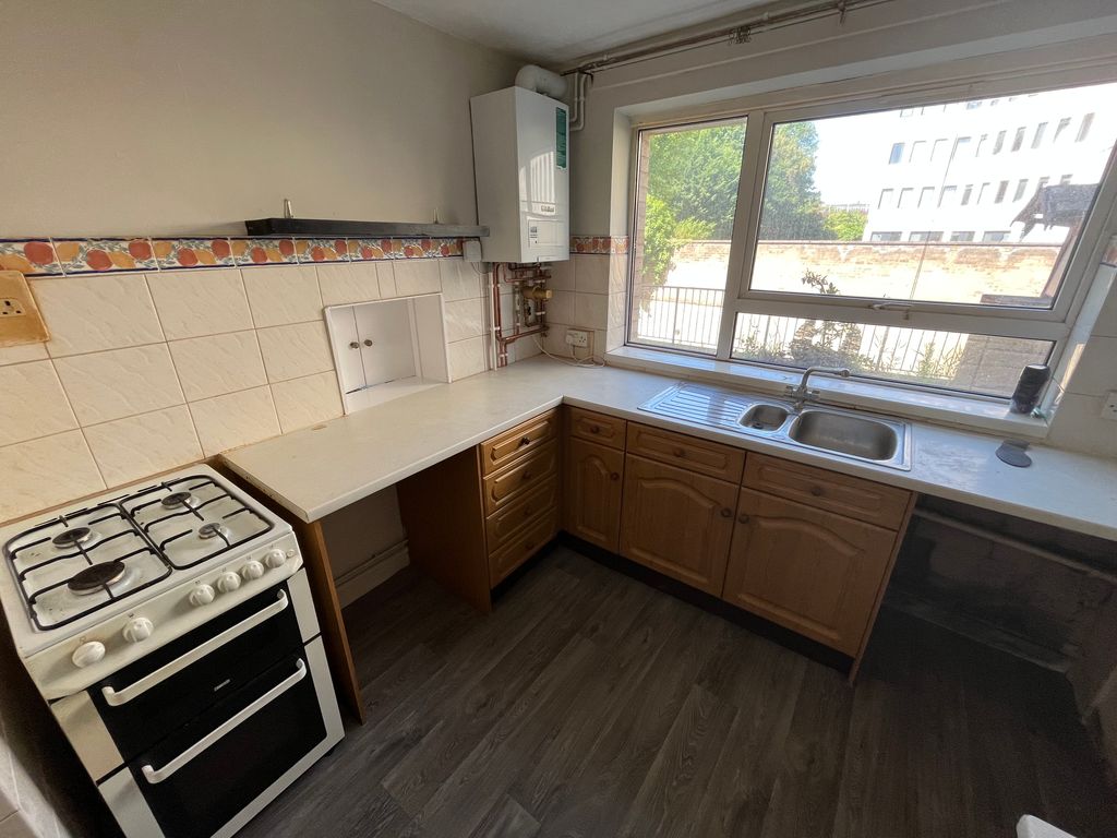 Property photo 2 of 5 Kitchen