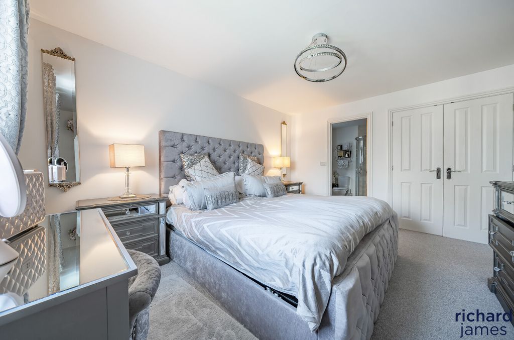 Additional image 7 of 4 bed detached house for salePeartree Close, Purton, Swindon, Purton SN5