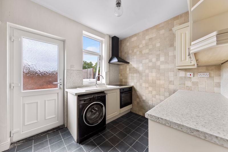 Property photo 3 of 20 Kitchen