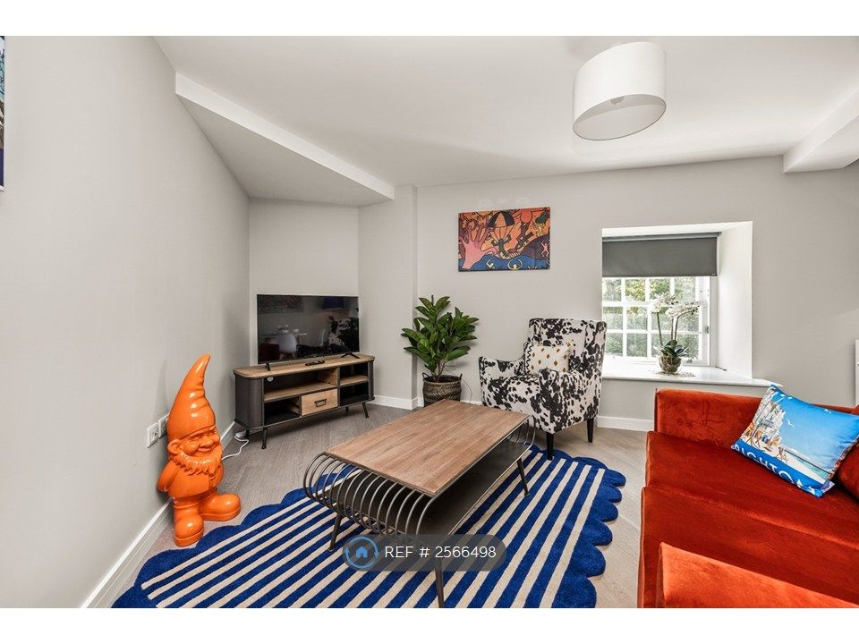 Property photo 1 of 14 Living Room Area