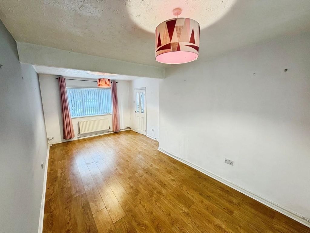 Property photo 3 of 34 Bf9Dd063--4B9C-8465-E9601Fa14439-30482-000009E1674