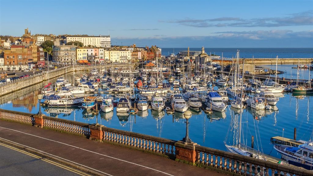 Property photo 2 of 28 Shutterstock_1268384122.Jpg