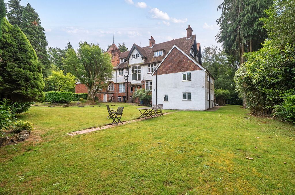 Property photo 1 of 11 1306748-4-6842c3F...
