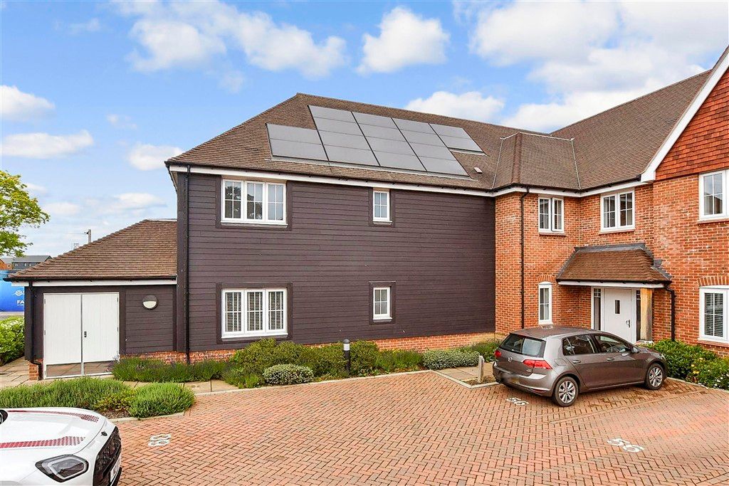 Property photo 2 of 8 Brochure 1