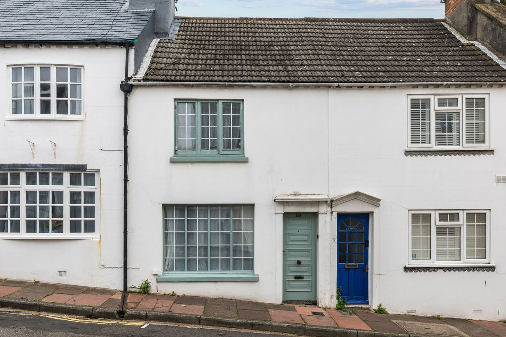 Property photo 1 of 11