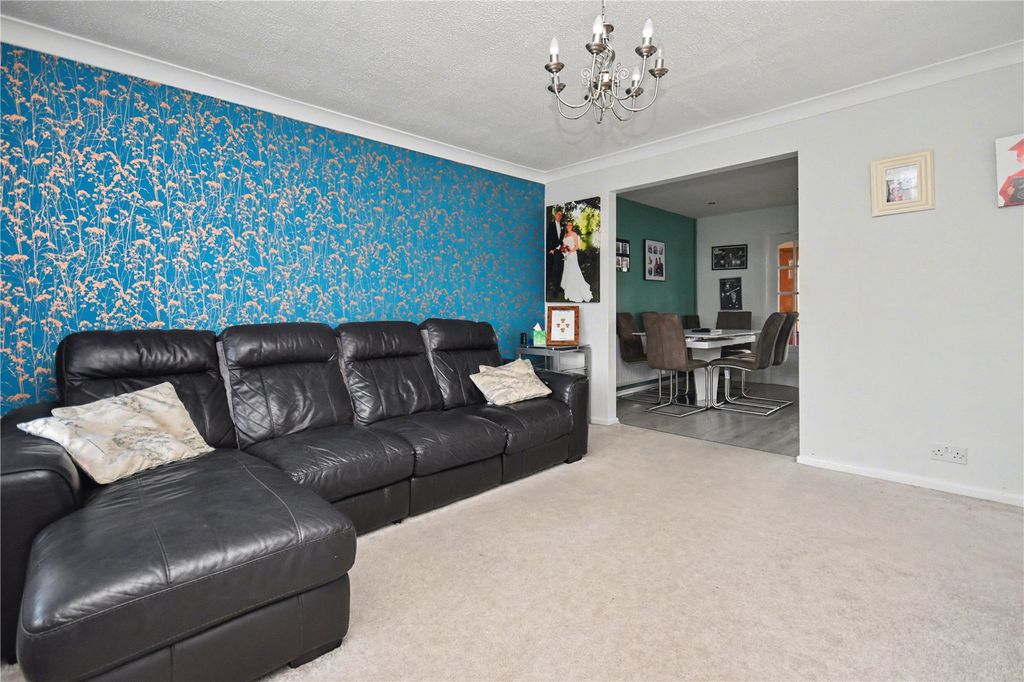 Property photo 2 of 24 Picture No. 13