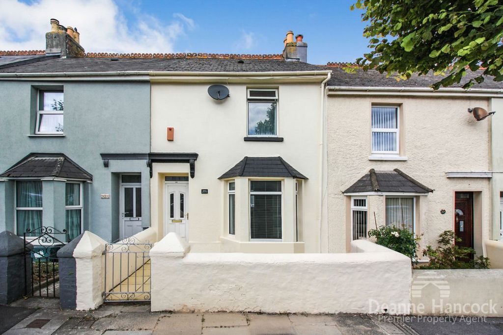 Property photo 1 of 12