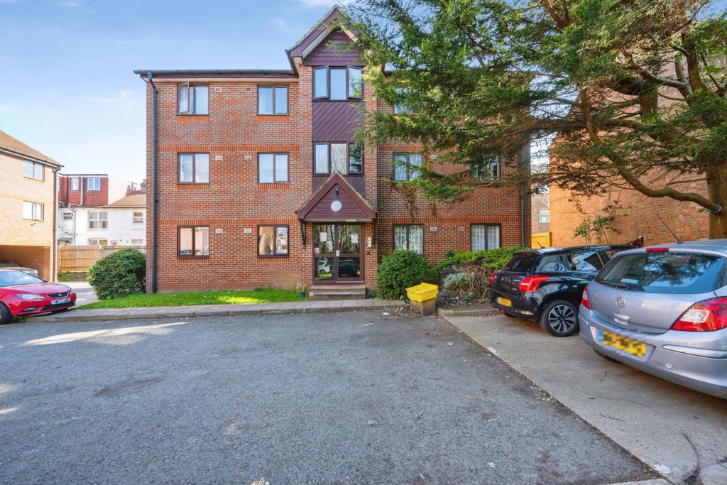 Property photo 1 of 20