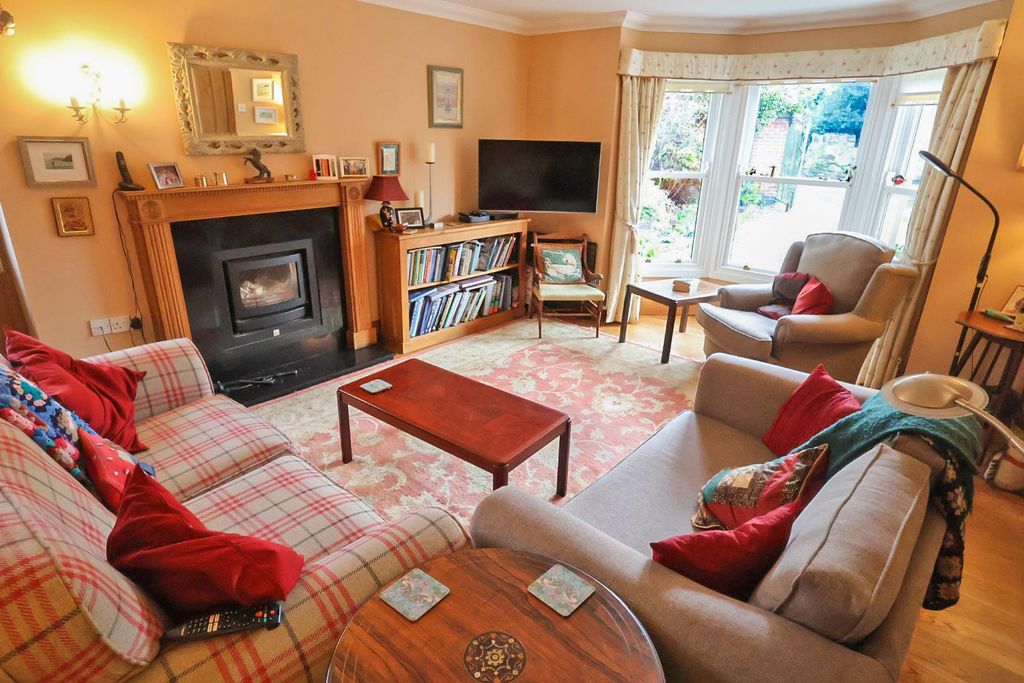 Property photo 3 of 22 Living Room