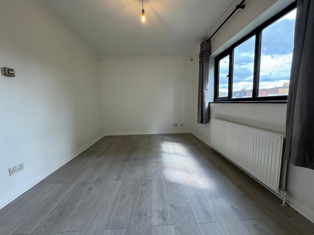 Property photo 2 of 7 4.Jpg