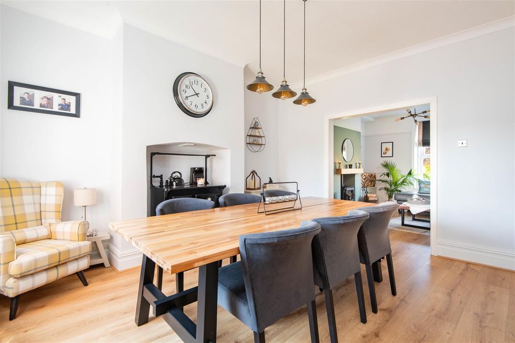 Property photo 3 of 35 Dining Room
