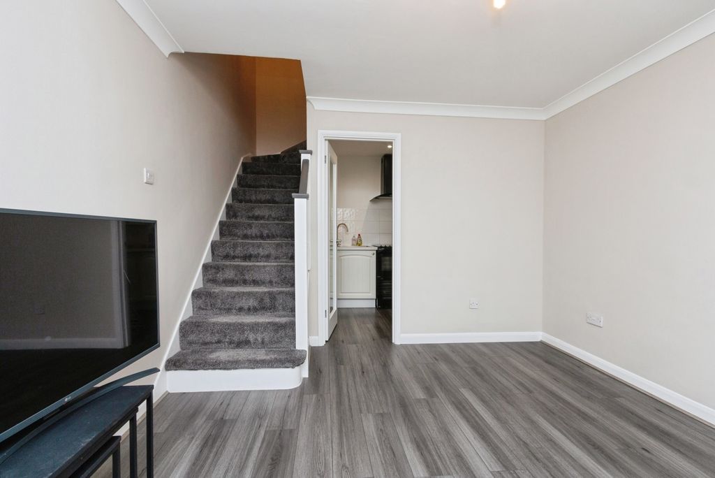 Property photo 2 of 16 Photo