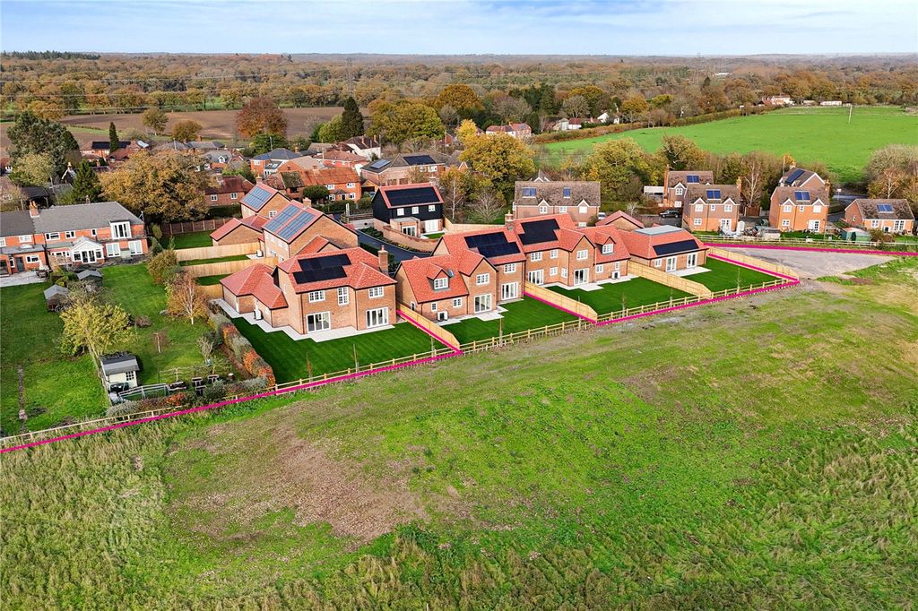 Property photo 3 of 21 Picture No. 20