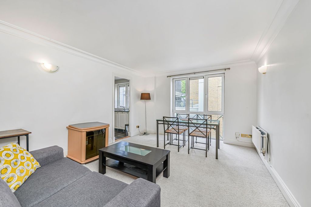 Property photo 1 of 18 Floorplan