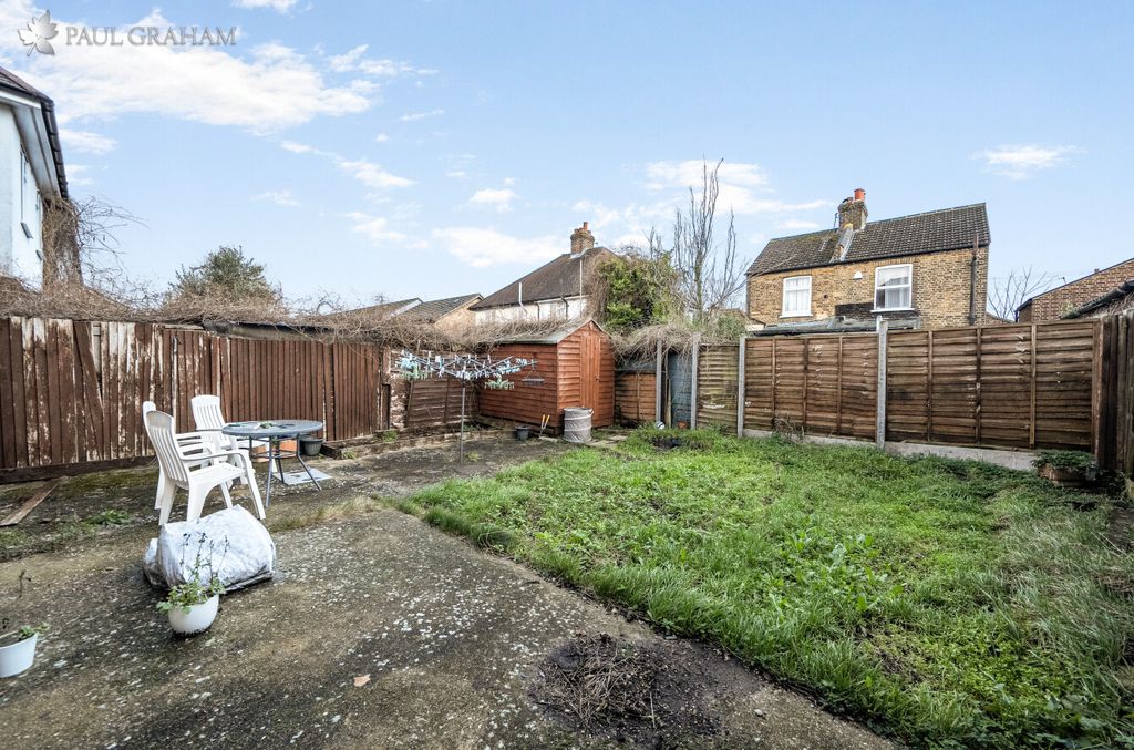 Property photo 3 of 19