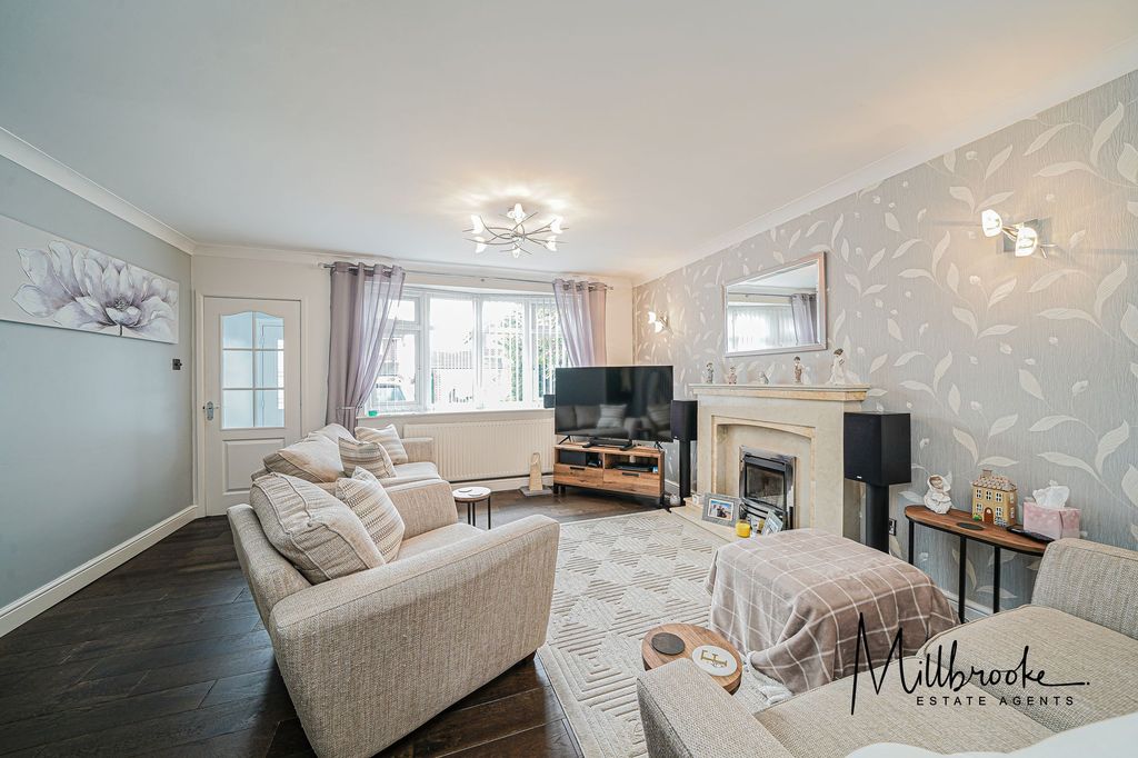 Property photo 2 of 30