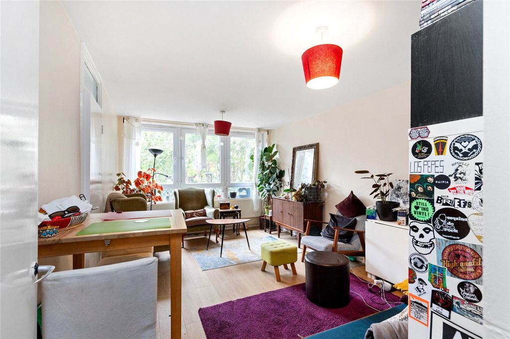 Property photo 1 of 28 Picture No. 02