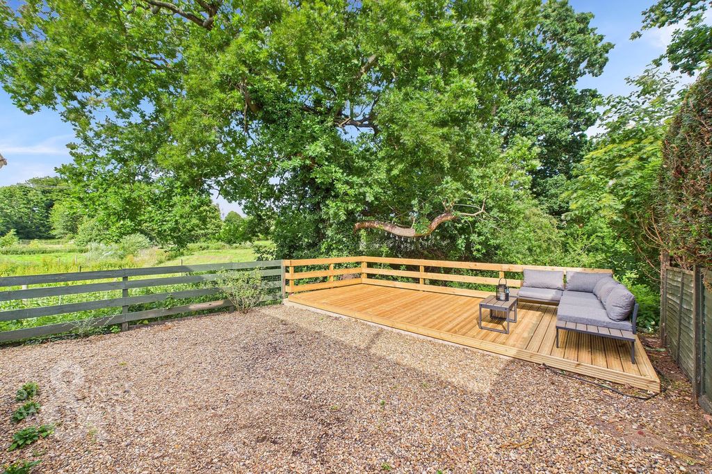Property photo 3 of 21