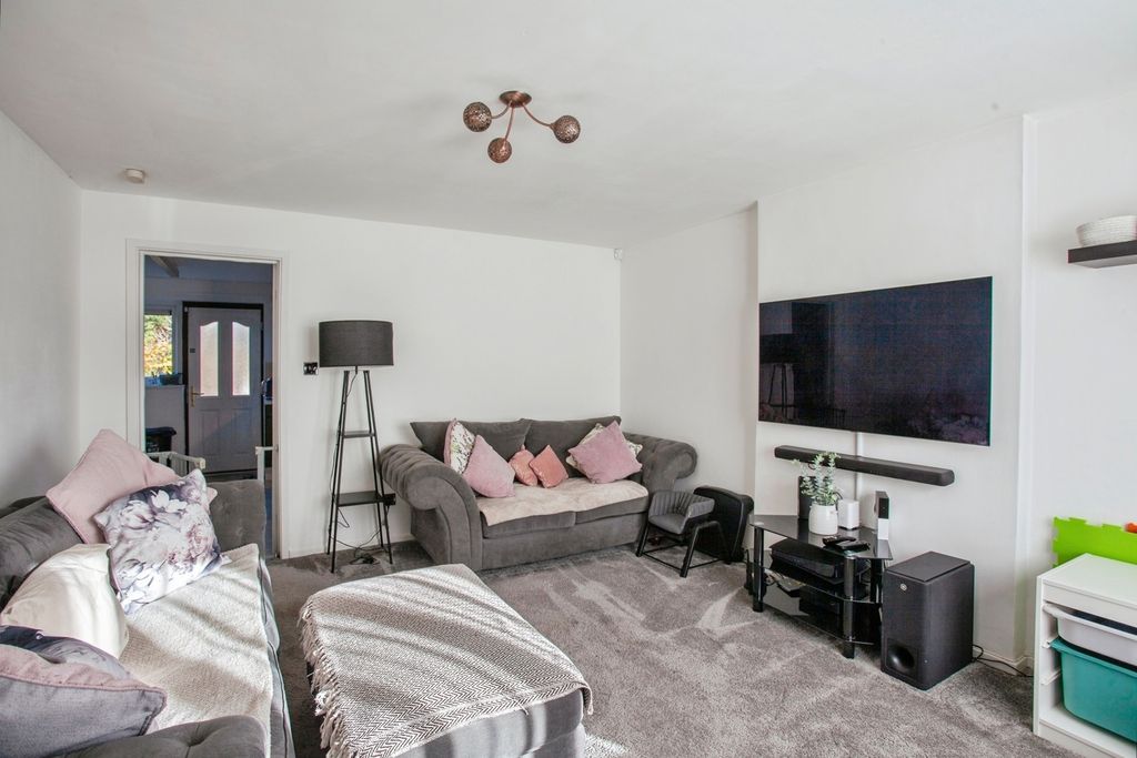 Property photo 3 of 15 Photo