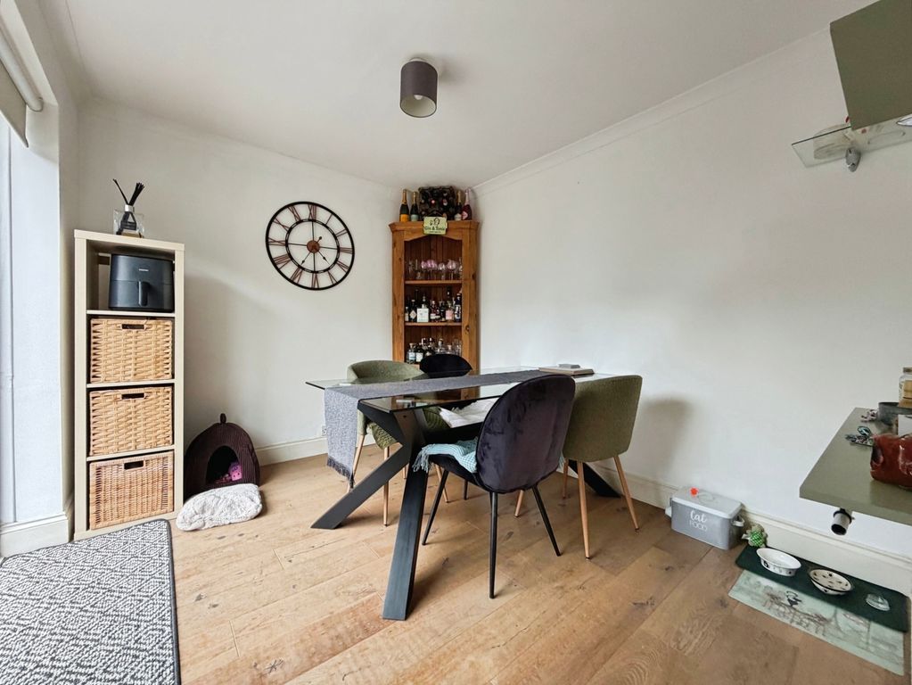 Property photo 3 of 9 Pbox-Img.Jpg