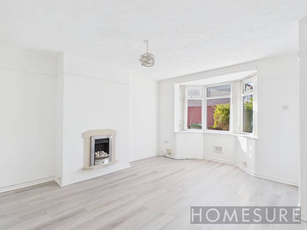 Property photo 2 of 35