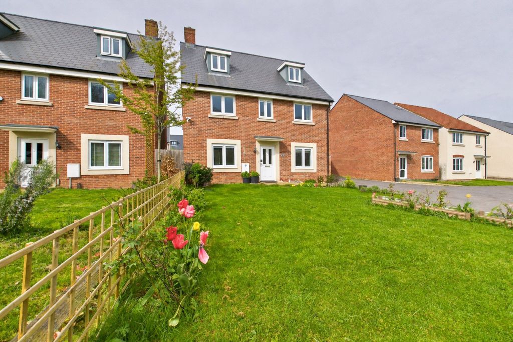 Property photo 1 of 28 Picture No. 42