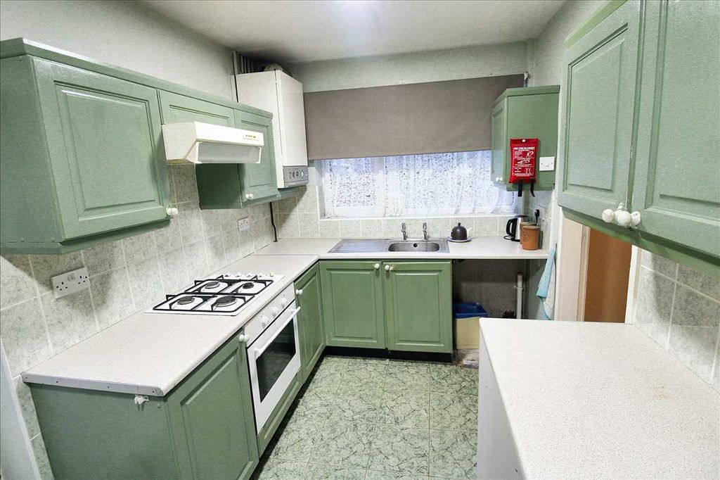 Property photo 2 of 17 Kitchen